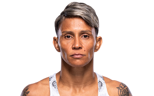 Amanda Lemos Headshot