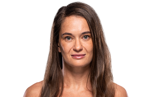 Karolina Kowalkiewicz headshot